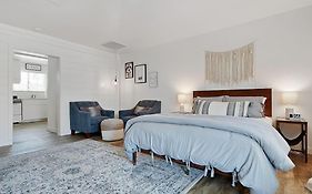 Couples Studio 1 W Full Kitchen