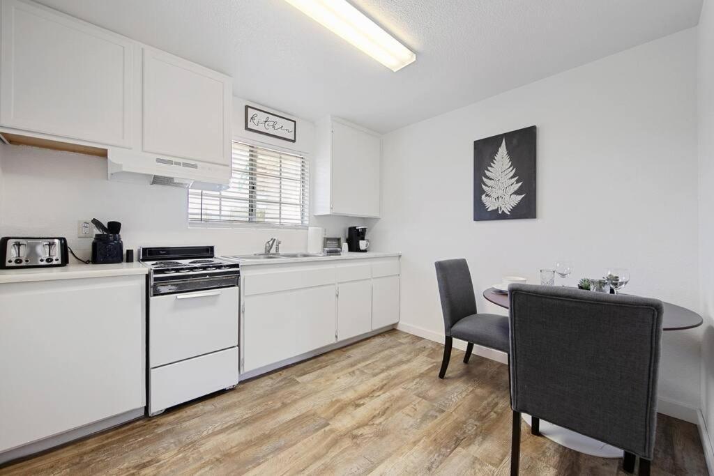 Ferienwohnung Couples Studio 1 W Full Kitchen Oakhurst Exterior foto